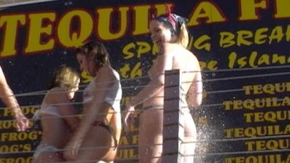 Hot Teens In Spring Break Wet Tshirt Contest Kostenlos Im Grossen Archiv Von Pornos Ansehen Oyoh