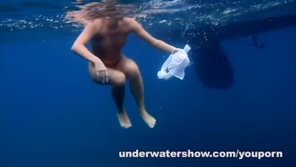 Nude swimming in the sea - Free XXX Porn Videos | OyOh