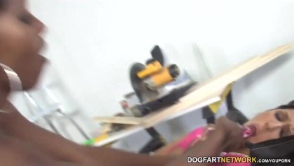 Erika Vuitton Faz Seu Chefe Comer Buceta