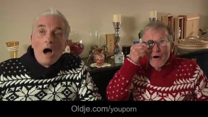 Dois enfermos, vovô boquete e anal fucking tratamento da jovem enfermeira quente