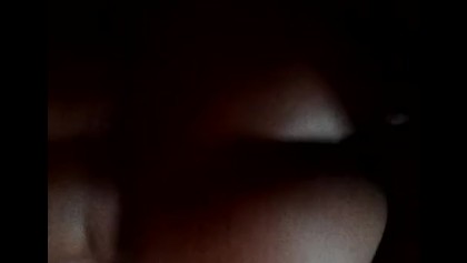 黒檀を楽しんぐ大黒コックが彼女の友人は眠ってい