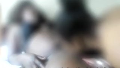 厚切りの切り身をこってりとlezzie、彼女のスリムなわくわんぱく喜ばれその他の