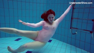 Hentai Bikini Pool Swing - Swimming pool hottie Andreina in hot bikini - Free XXX Porn Videos | OyOh