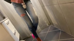 Desperate Pee in my Jeans next he Pee on Me and on end give him BlowJob with Cum on me